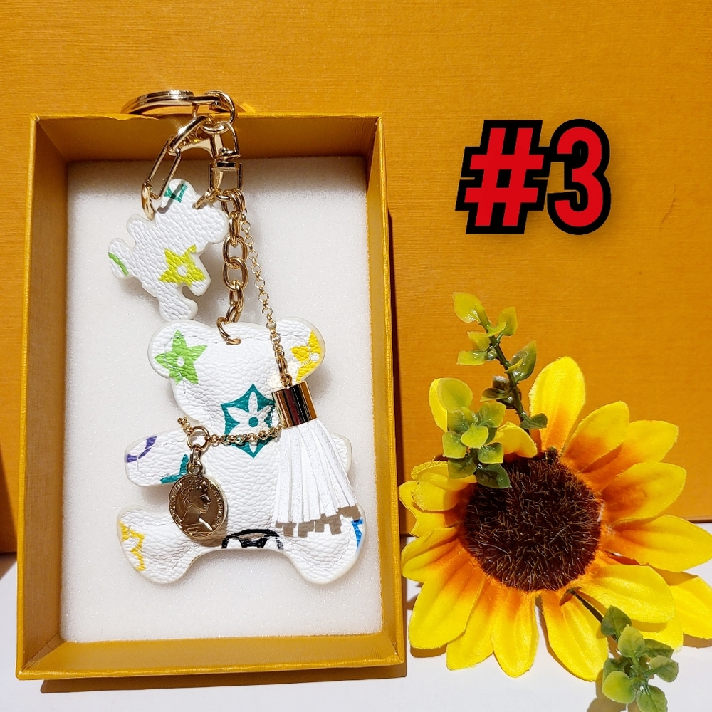 🆕️🌈FASHION🌈 Cute  Bear Keychain Pendant Tassel Bag Charm $35 each with box - Picture 7 of 16